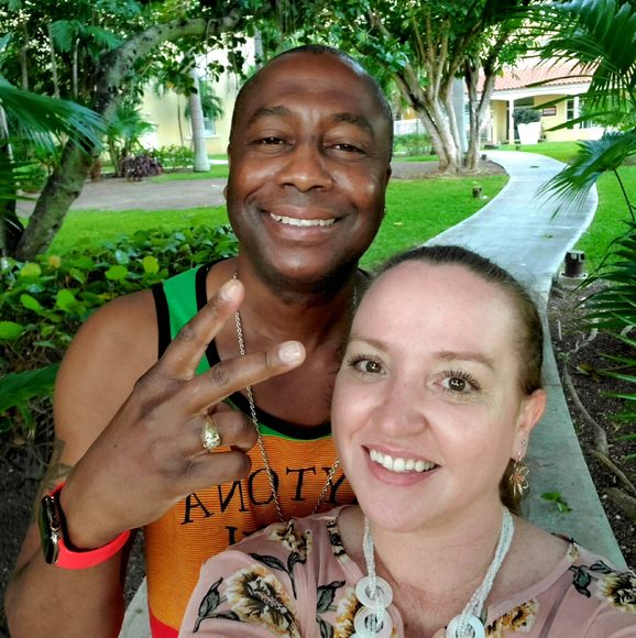 Profile Picture of Danielle Percy (@danielle_percy) on Poshmark