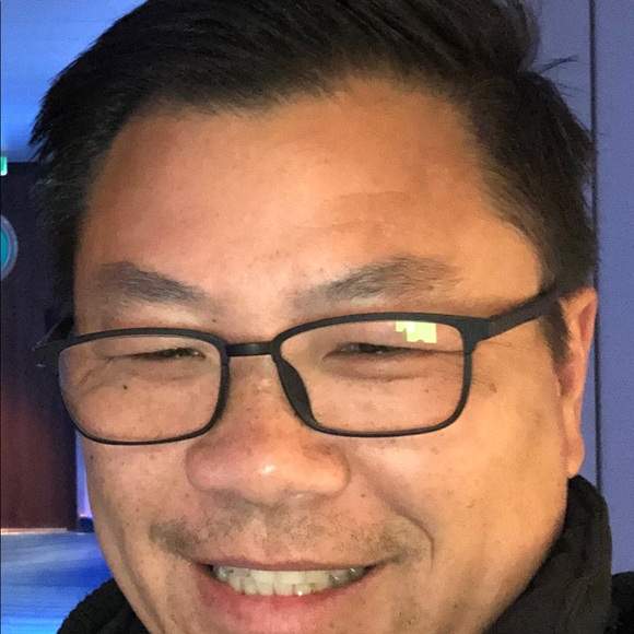 Profile Picture of David Sun (@dsun524) on Poshmark