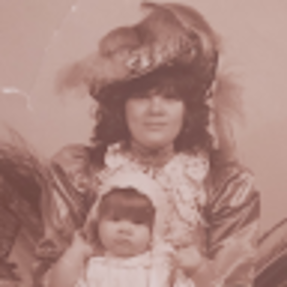 Profile Picture of Karen Treadwell (@ktread68) on Poshmark