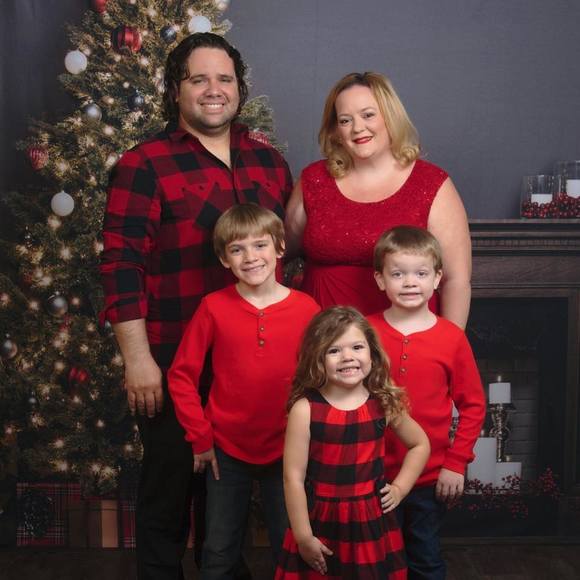 Profile Picture of Crystal Caicedo (@crystal0322) on Poshmark