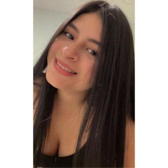 Profile Picture of Geraldine Solano (@geraldinesol132) on Poshmark