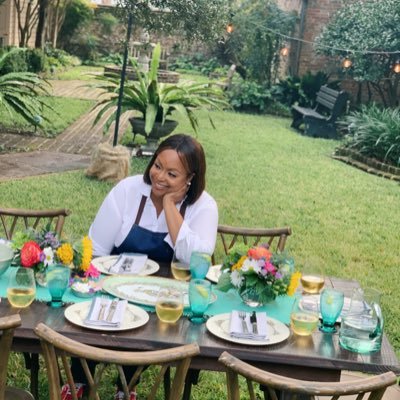 Profile Picture of Delicious Miss Brown (@kardea_brown) on Twitter