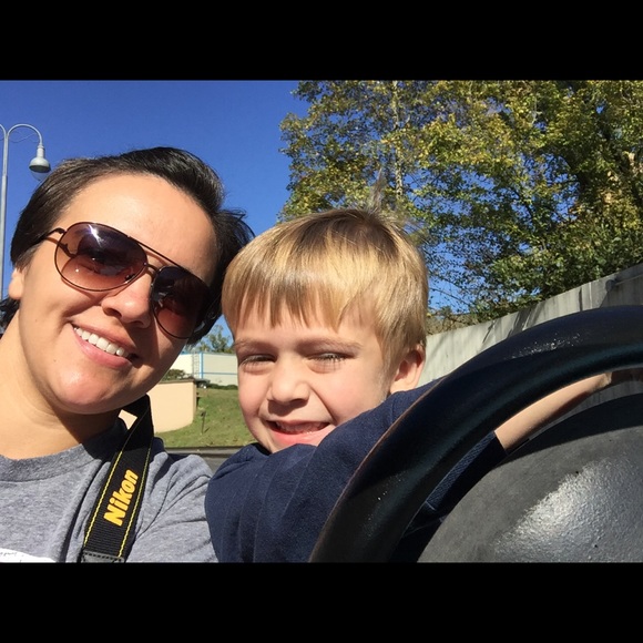 Profile Picture of Brittany Kosbab (@brittkosbab) on Poshmark