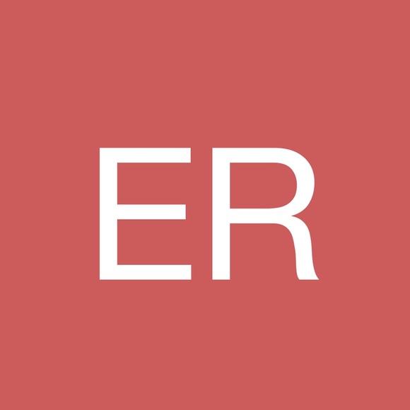 Profile Picture of Ewa Romanowicz (@ewa_romanowicz) on Poshmark