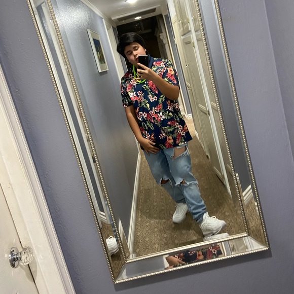 Profile Picture of Alexander Rios (@alexanderrio731) on Poshmark