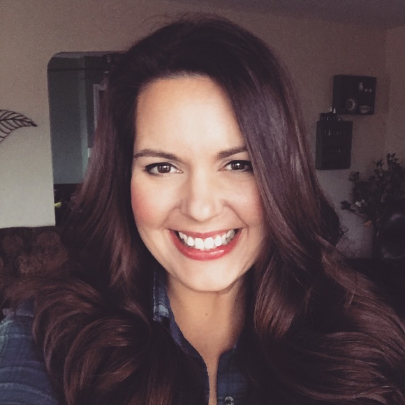 Profile Picture of Claire Laporte (@claricejane) on Poshmark