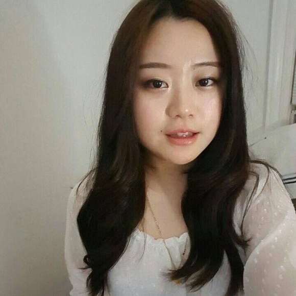 Profile Picture of Yujung An (@babyuu) on Poshmark