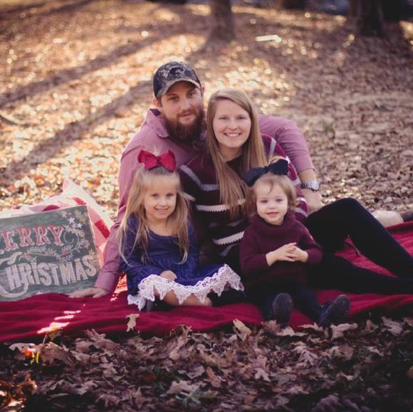 Profile Picture of Ashley Yester (@ashleyyester22) on Poshmark