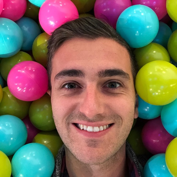 Profile Picture of Michael Bertoncini (@mbertoncini) on Poshmark