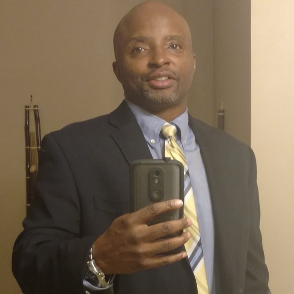 Profile Picture of Greg Bernard (@gregorytech29) on Poshmark