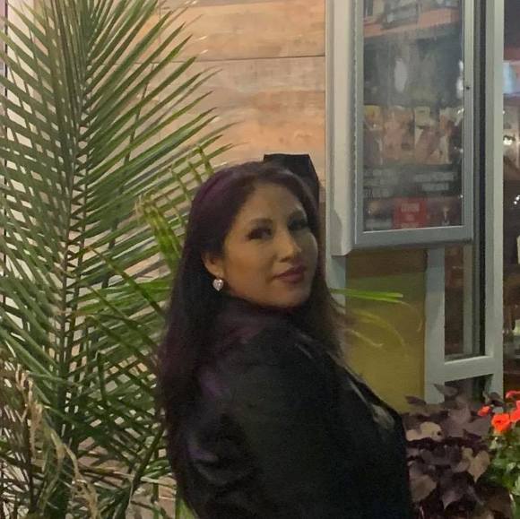 Profile Picture of Rosa Alarcon (@rosaal78) on Poshmark