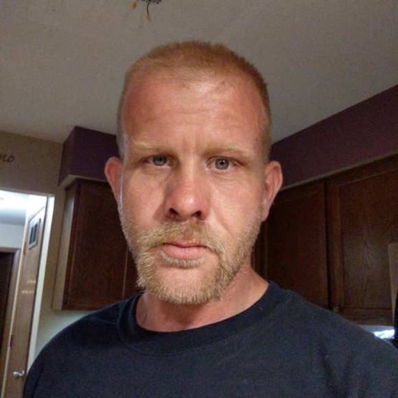 Profile Picture of Michael Bauer (@maggiepie2992) on Poshmark