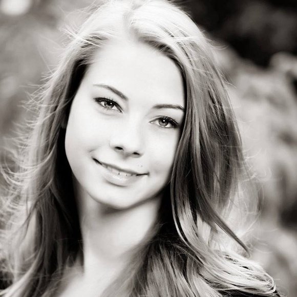 Profile Picture of Macy Funk (@macyfunk) on Poshmark