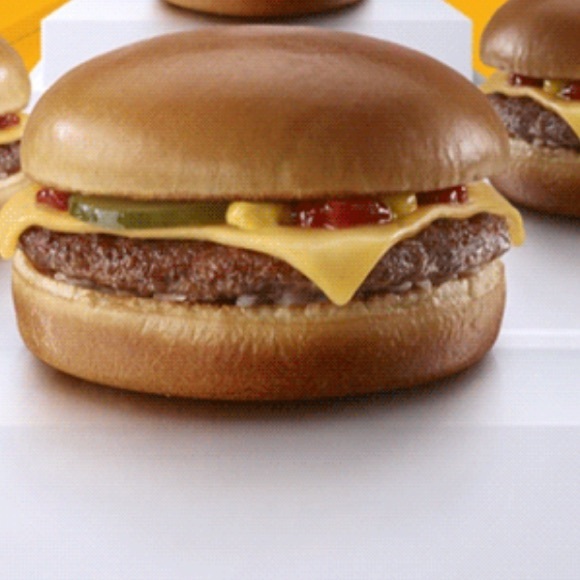 Profile Picture of Chris Hailu (@403chriss) on Poshmark