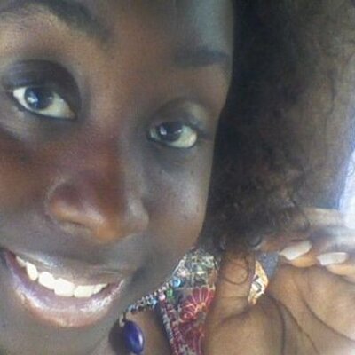 Profile Picture of Roslyn Fields (@CoCoModelChic) on Twitter