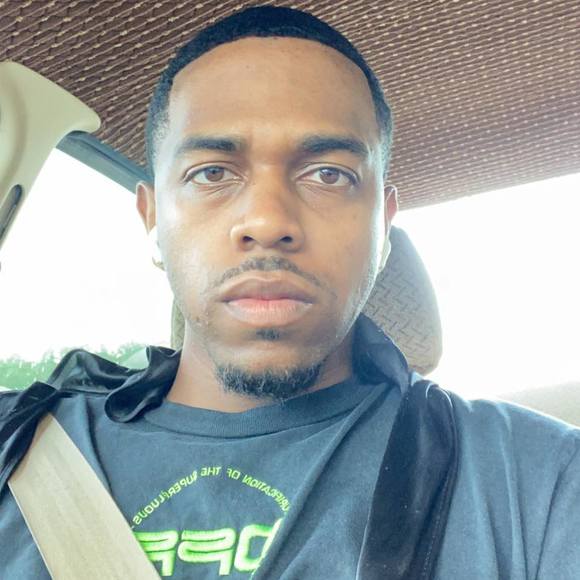 Profile Picture of Daniel Dawson (@doubled2799) on Poshmark