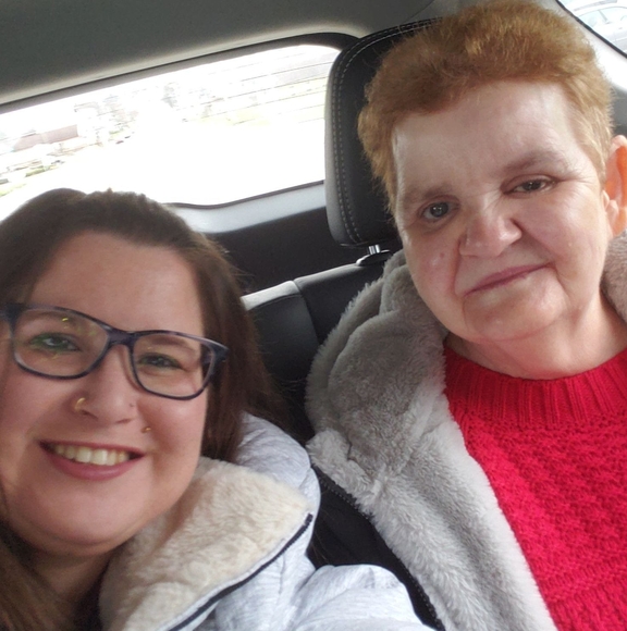 Profile Picture of Amanda Hughes (@sweetheart_91) on Poshmark