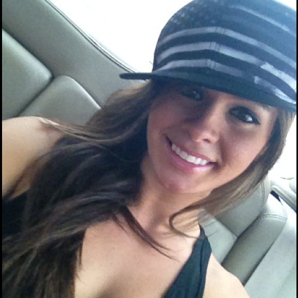 Profile Picture of Kayla Asbery (@snazzzberry) on Poshmark