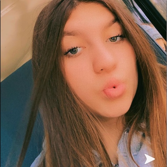 Profile Picture of Erikka Moshier (@erikka1234) on Poshmark