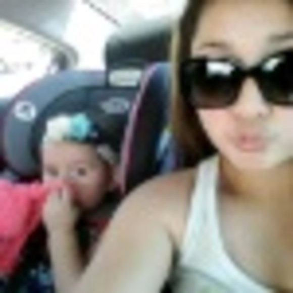 Yesenia Vidalez - Poshmark Profile Picture of Yesenia Vidalez (@yesenia_vidalez) on Poshmark