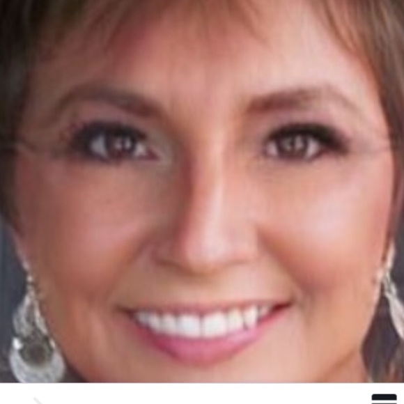 Profile Picture of Rose Harper (@keith0102) on Poshmark