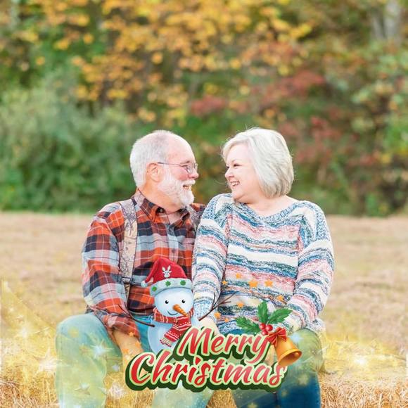 Profile Picture of Lisa Evitts (@lisa_evitts) on Poshmark