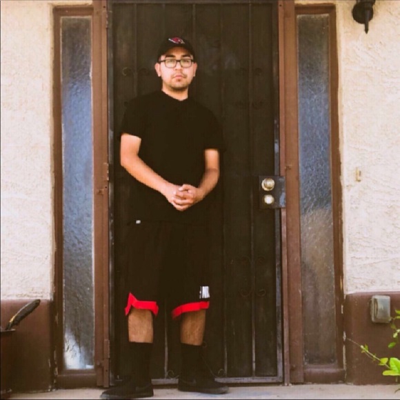 Profile Picture of Luis Luviano (@luvianolegacy23) on Poshmark