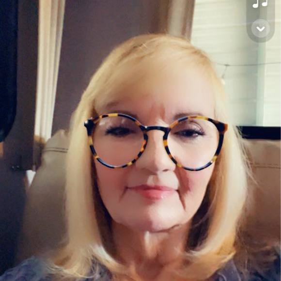 Profile Picture of Pam Craig (@pamcraig190) on Poshmark