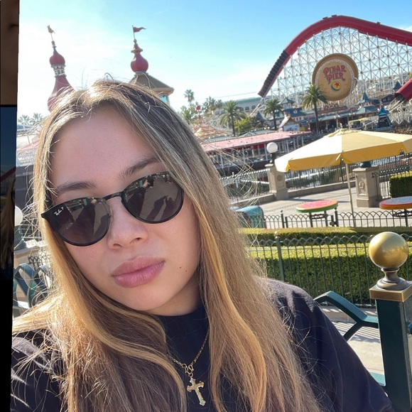 Amanda Amoroso - Poshmark Profile Picture of Amanda Amoroso (@aamo98_atrain98) on Poshmark