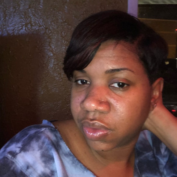 Profile Picture of Joy Greer (@joysbria07) on Poshmark