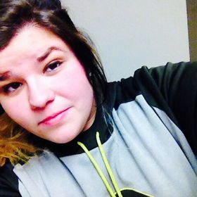 Profile Picture of Lillie Vaughn (@lillieanna1997) on Pinterest