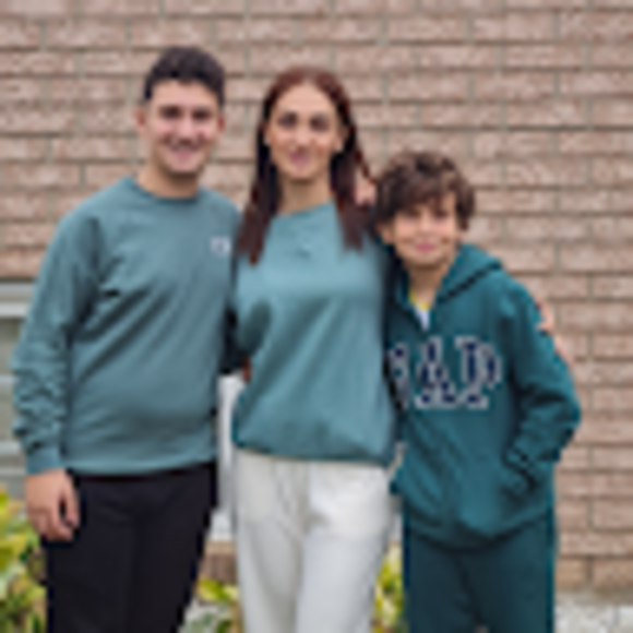 Profile Picture of Suzan Srour (@sroursuzan) on Poshmark