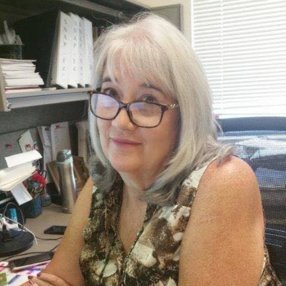 Profile Picture of Janet Appling (@ajanetlou) on Poshmark