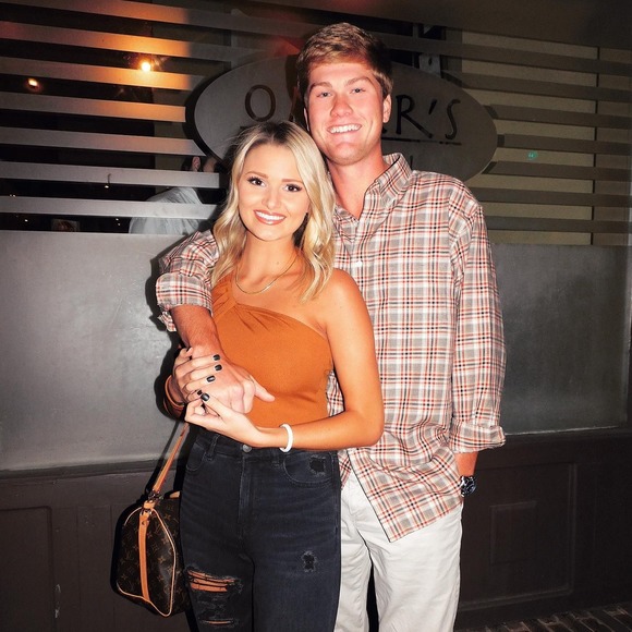 Profile Picture of Amanda Allison (@amandaallison10) on Poshmark