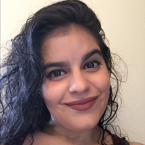 Profile Picture of Tabitha Serrano (@tabithas93) on Poshmark