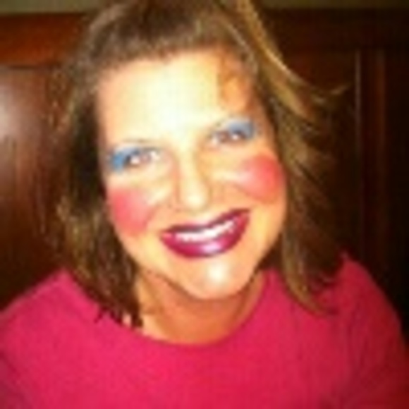 Profile Picture of Marcia Fields (@mefields) on Poshmark