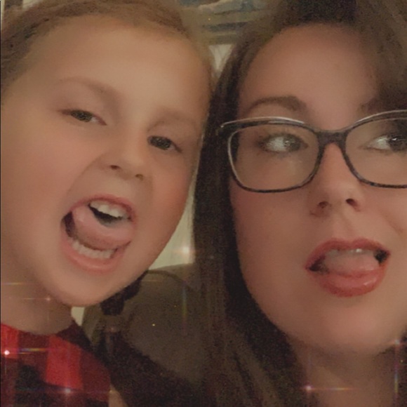 Profile Picture of Kristy Camenga (@kristycamenga) on Poshmark