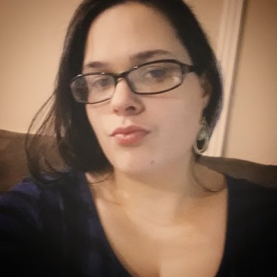 Profile Picture of Elizabeth Rathbone (@tdotzfynest) on Twitter