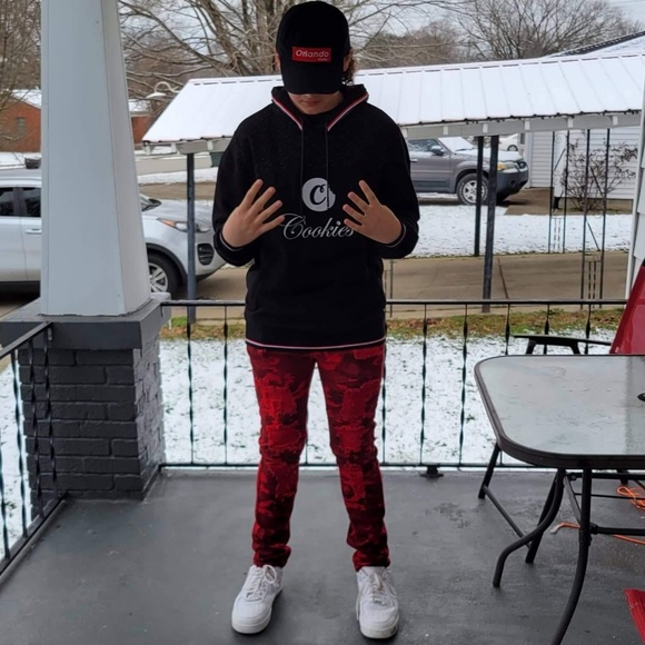 Profile Picture of Kaoz Flame (@masterflaze) on Poshmark