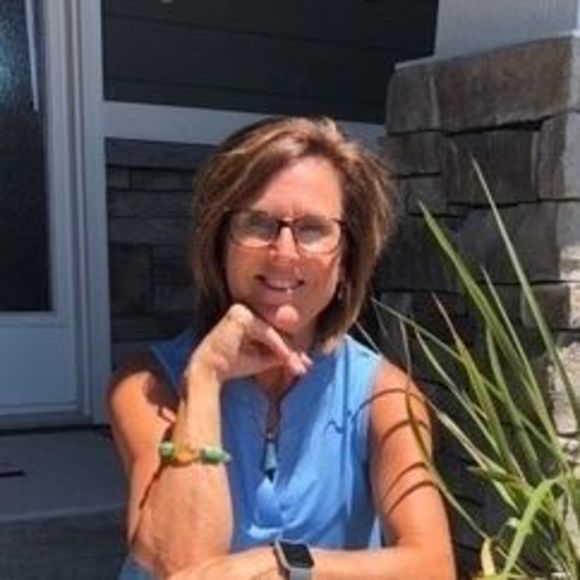 Profile Picture of Jodi Case (@jodicase) on Poshmark