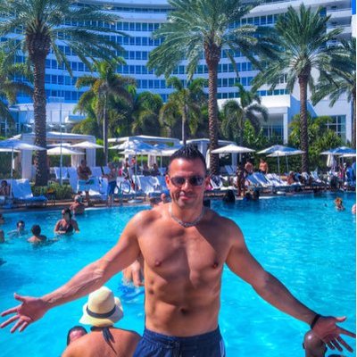 Profile Picture of Cesar Delossantos (@LatinFlavorDj) on Twitter