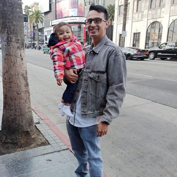 Profile Picture of Kevin Gordillo (@kevingordillo15) on Poshmark