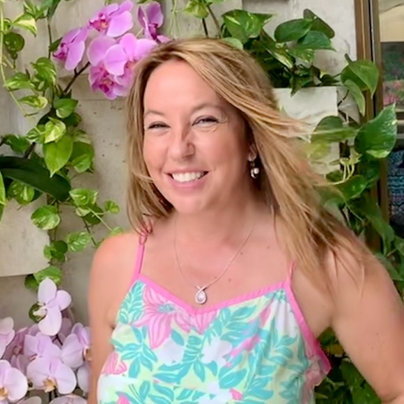 Profile Picture of Kim Heinrich (@celebrationkim) on Poshmark