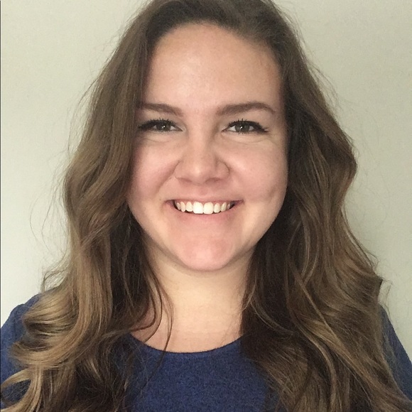 Profile Picture of Danielle Waddell-cranford (@daniewcranford) on Poshmark