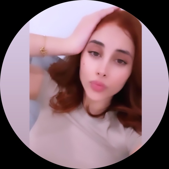 Profile Picture of Alice Herrera (@queenalice0523) on Poshmark