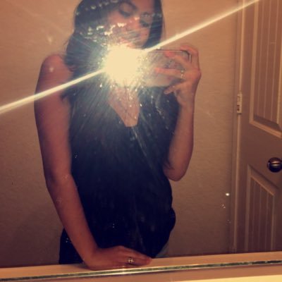 Profile Picture of Ariana Escobedo (@ari_xoxo_11) on Twitter