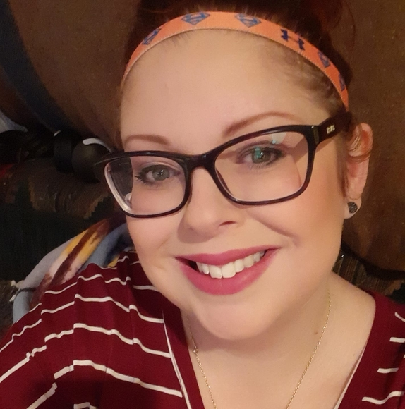 Profile Picture of Megan Keeler (@xomegsox) on Poshmark