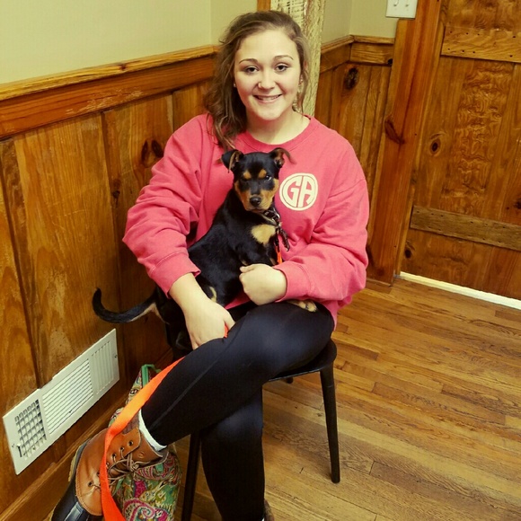 Profile Picture of Adriana Dodson (@adodson98) on Poshmark