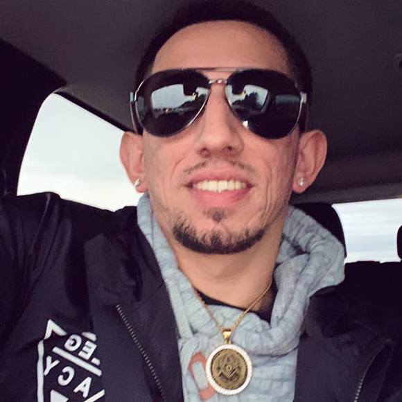 Profile Picture of Steven Uballe (@stevenuballe) on Poshmark