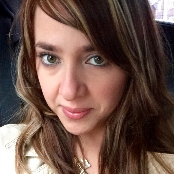 Profile Picture of Maria Tobon (@marilla1986) on Poshmark